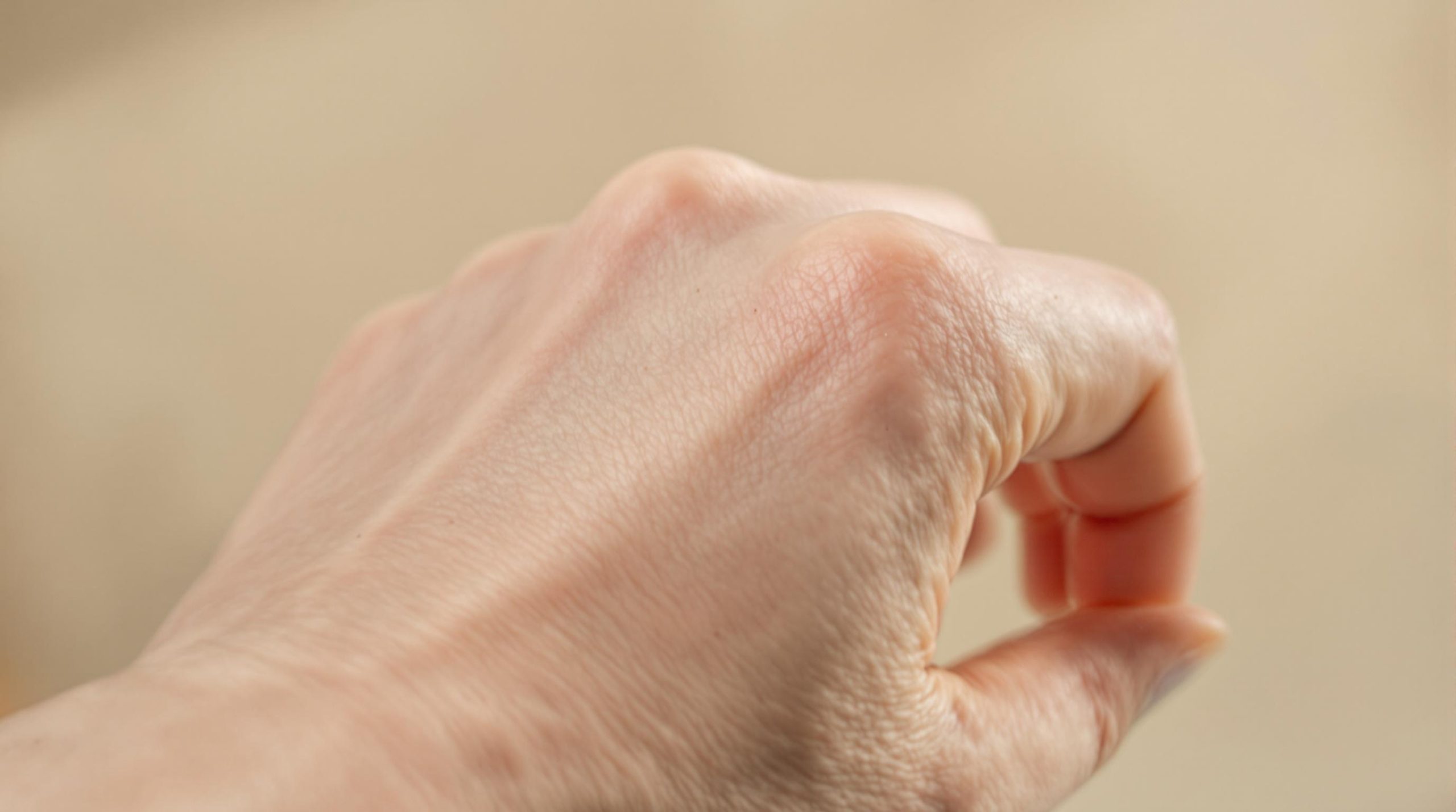 Comprendre et traiter une cicatrice sur la main